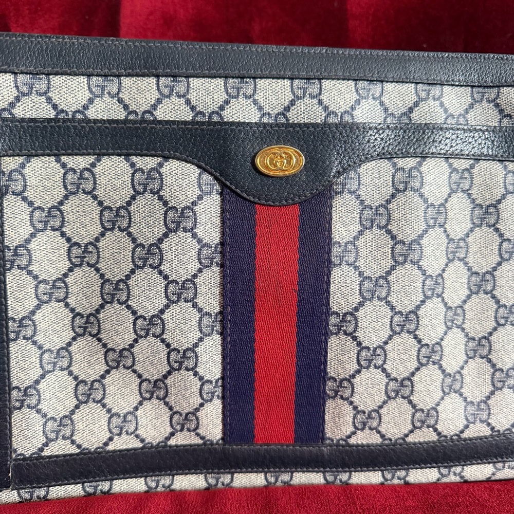 GUCCI GG SUPREME VINTAGE CROSSBODY BAG - Picture 4 of 13